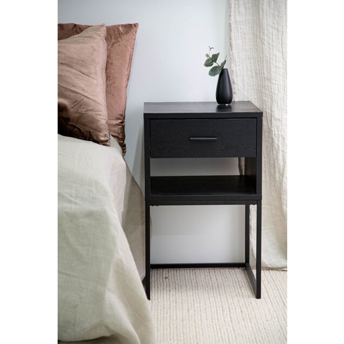 Alexis nattbord, sortmalt ask finer