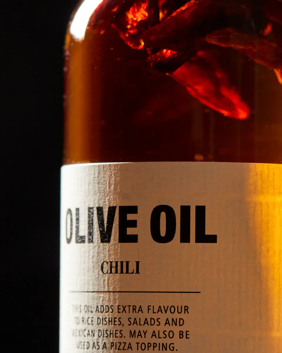 Olive oil, chili