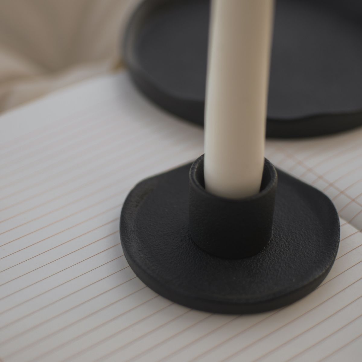 Wave candle, cast iron