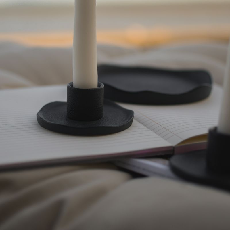 Wave candle, cast iron