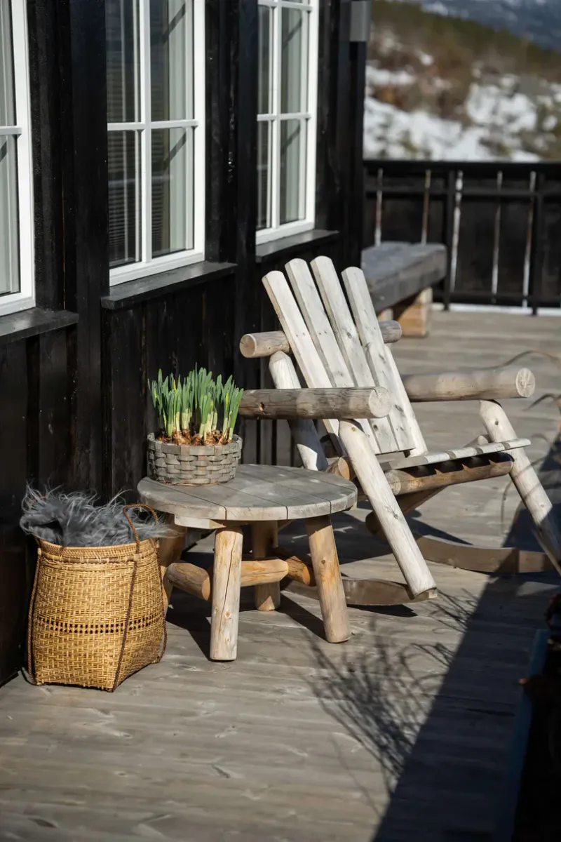 Log rundt sidebord 