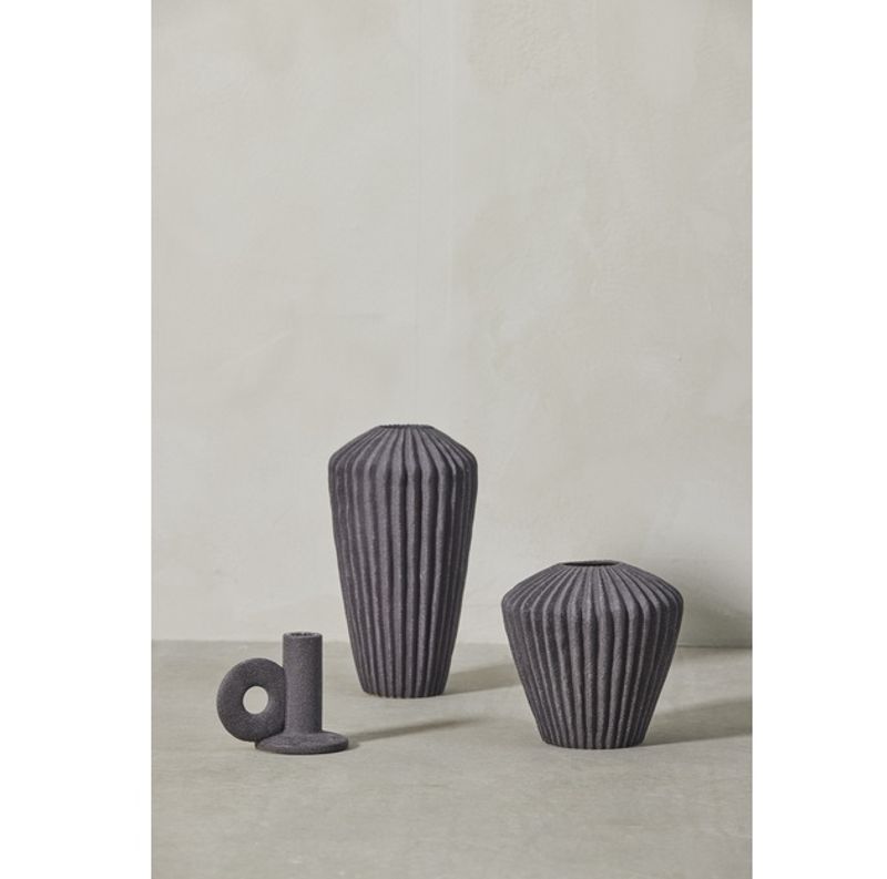 Susia vase 14,5x26,5 cm, klassisk mørkegrå
